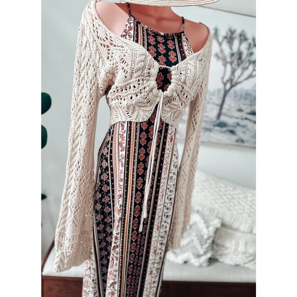 Meadowspell Wanderlust boho woven cropped crocheted bell slv cardigan - Picture 2 of 3